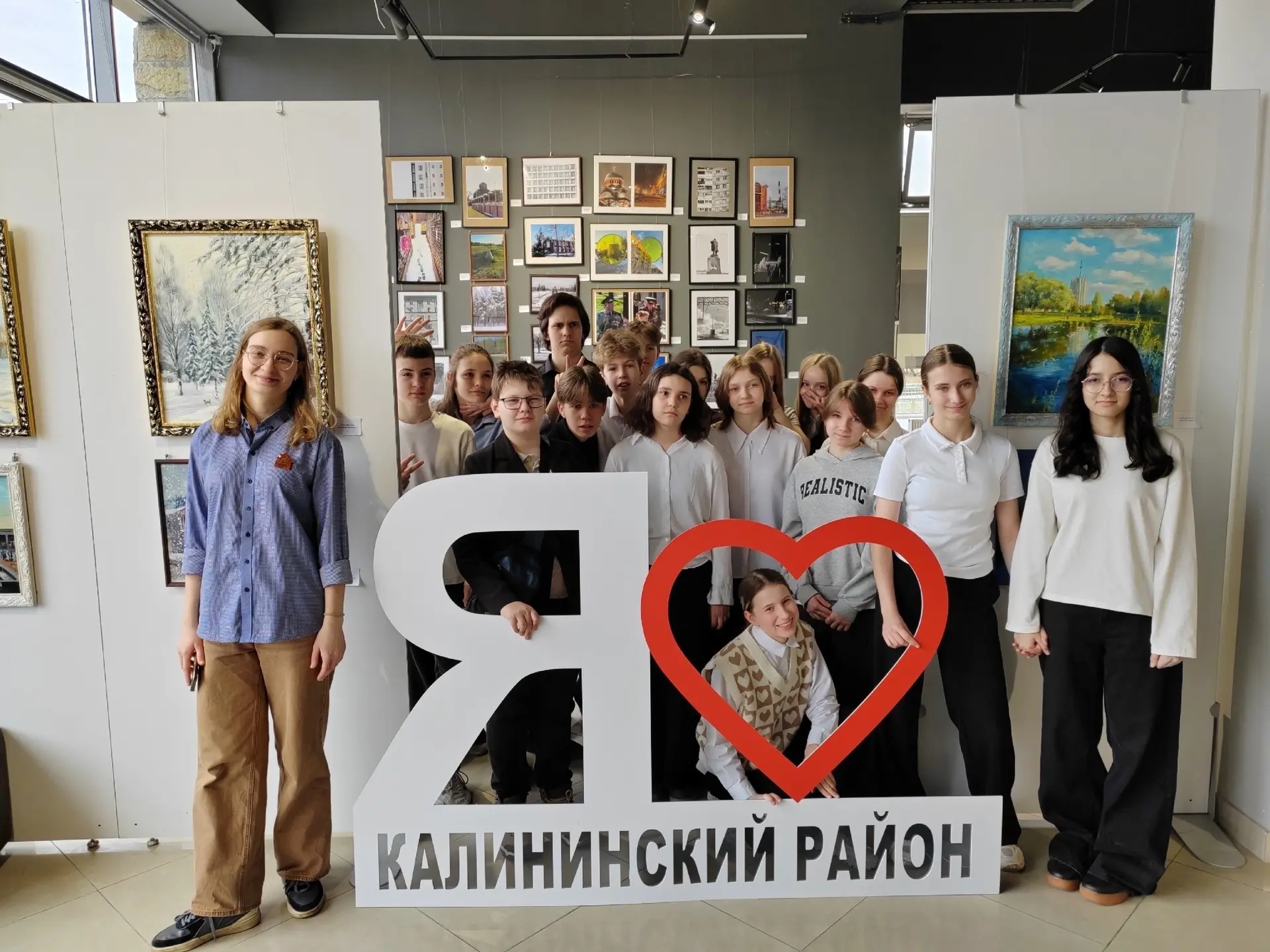 Выставка «Калининский: через призму времени» в арт-галерее «ОКНА» продолжит работу до 2...