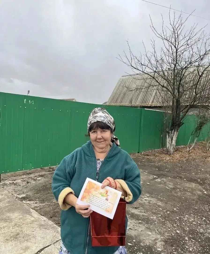 🎉🤗Учащиеся 2 «А» класса от всей души поздравили Аюпову Гульсинур Бариевну и с самыми ...