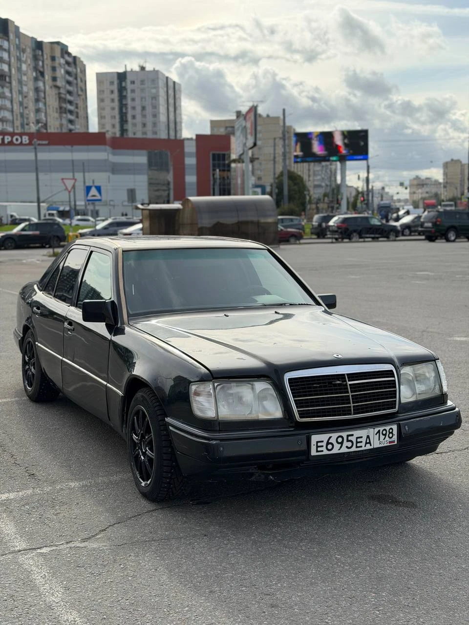 Mercedes-Benz 220