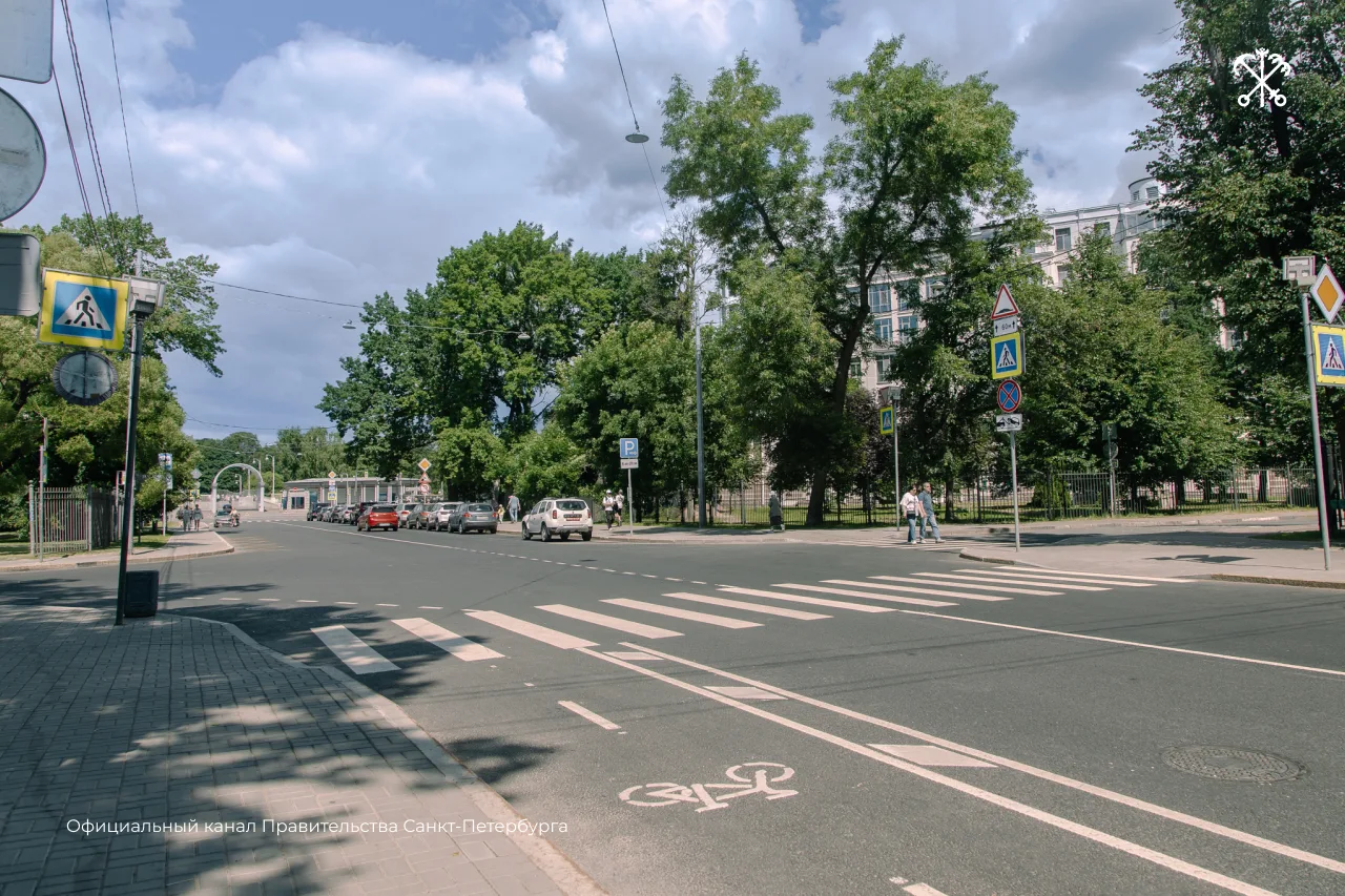 В Петроградском районе завершили ремонт трёх улиц. В нормативное состояние привели Рюхину и Спортивн