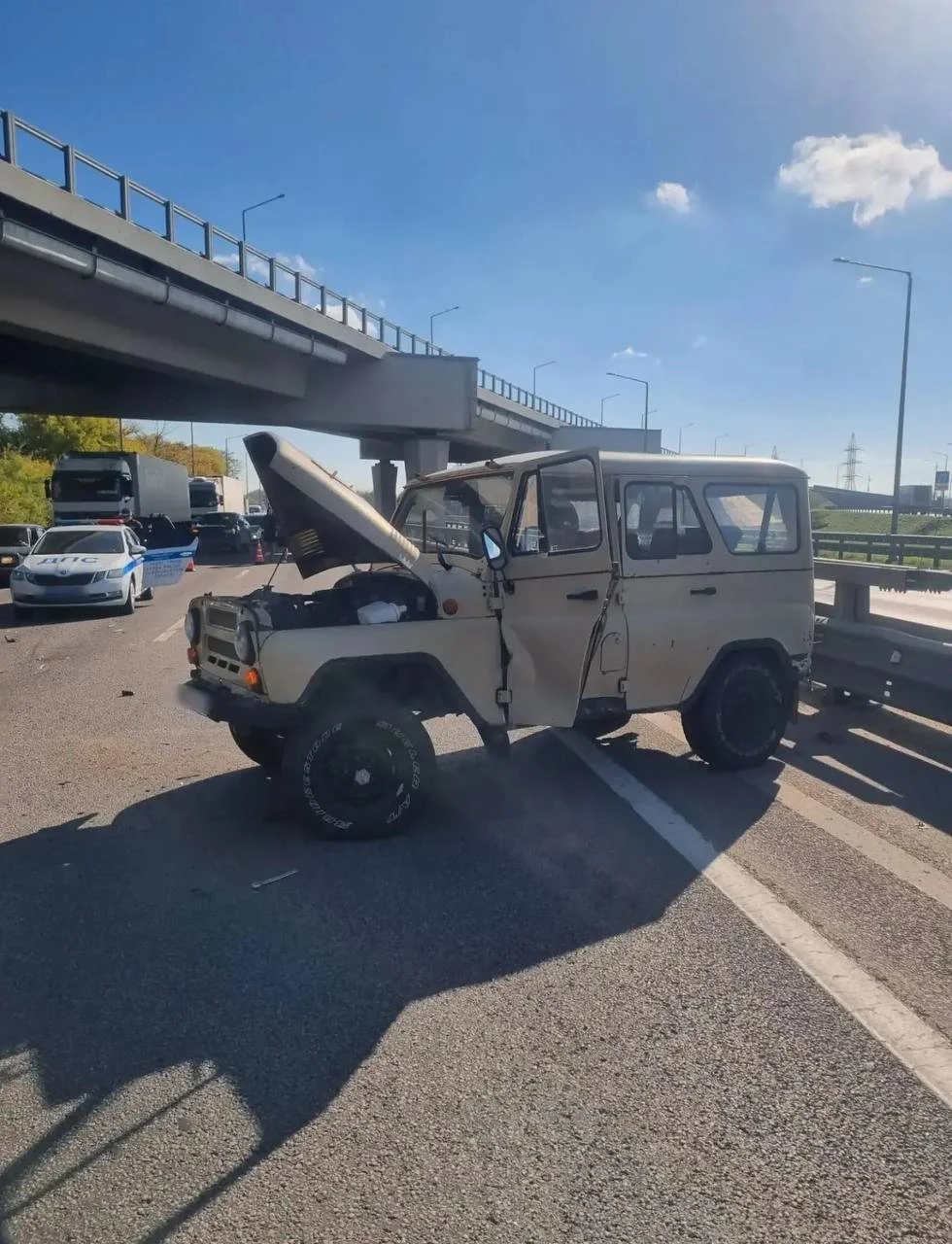 🚘ДТП с 3 машинами парализовало движение на М4 «Дон» под Воронежем