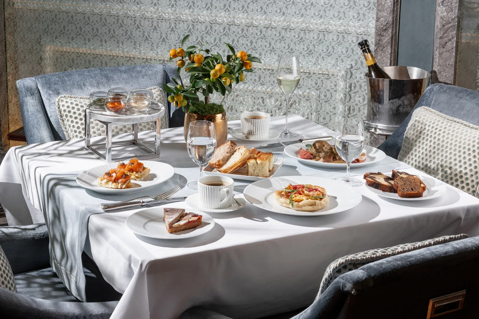 Лучший отель Санкт-Петербурга, по версии WHERETOTRAVEL HOTEL AWARDS 2025, Four Seasons ...