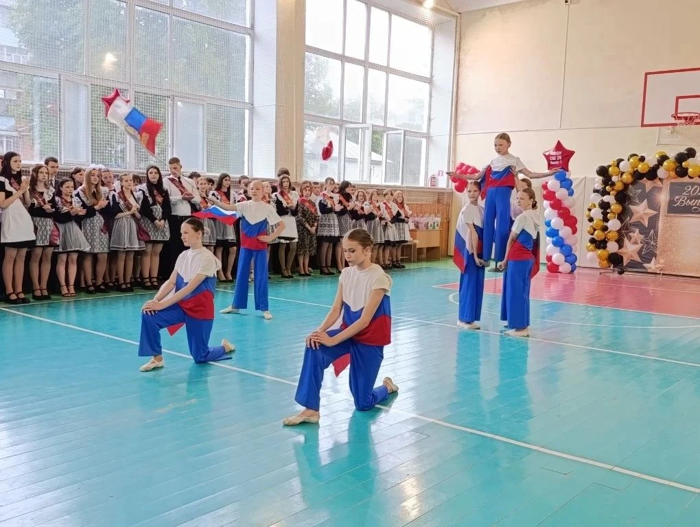 🔔❤️ Последний звонок… День, когда школа звучит особенно трогательно  Сегодня во 2 корпусе прошла тор