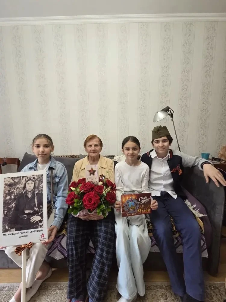 ✨ С Днём Победы! ✨  🇷🇺Наши ученики с гордостью и теплотой поздравили ветеранов Великой Отечественной