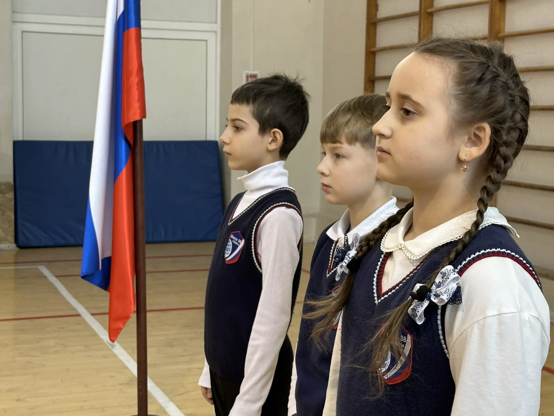 0️⃣2️⃣.0️⃣2️⃣.2️⃣0️⃣2️⃣6️⃣-Традиционная церемония поднятия Государственного флага и исполнение гимна