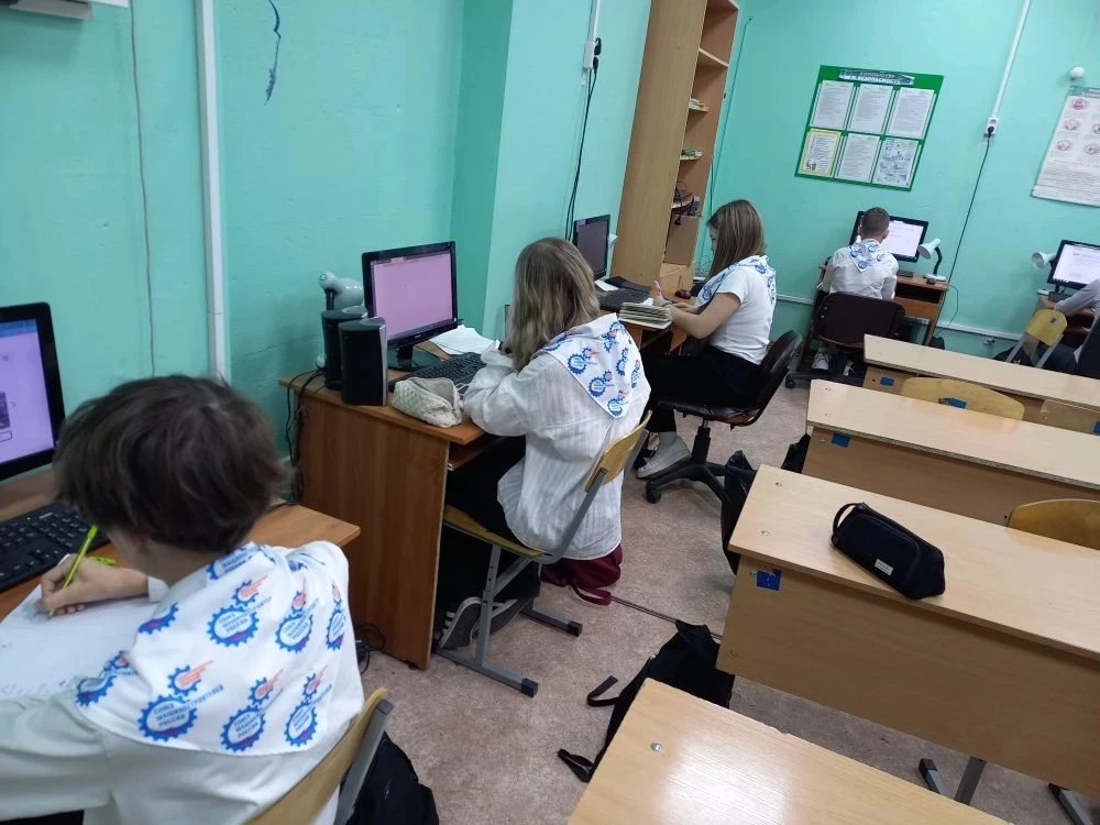 ⚙️Будущие инженеры  📆 Сегодня, 15 декабря 2025 года, в нашем лицее состоялось занимательное мероприя