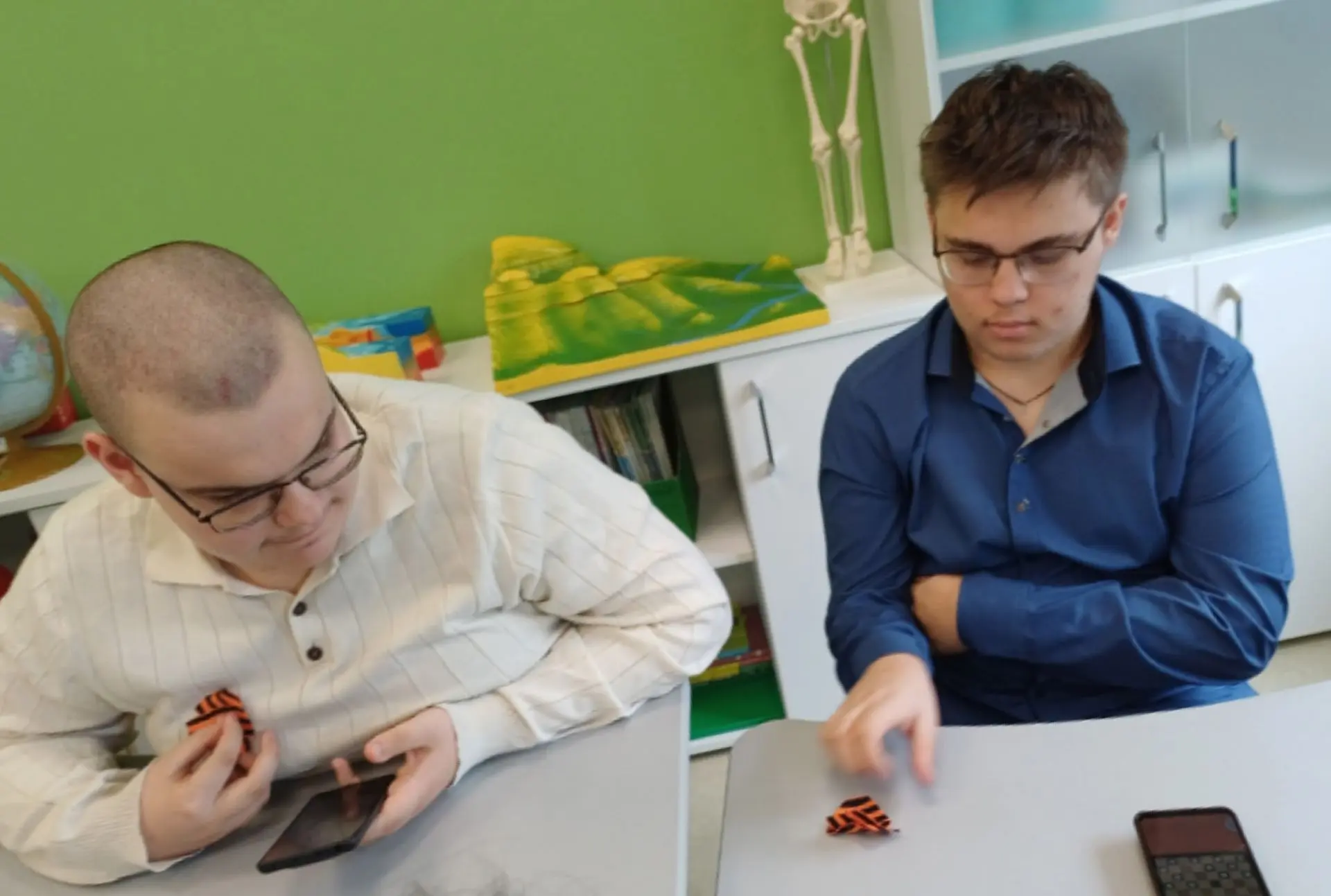 Акция «Георгиевская ленточка» в нашей школе-интернате! Активисты Движения Первых принял...