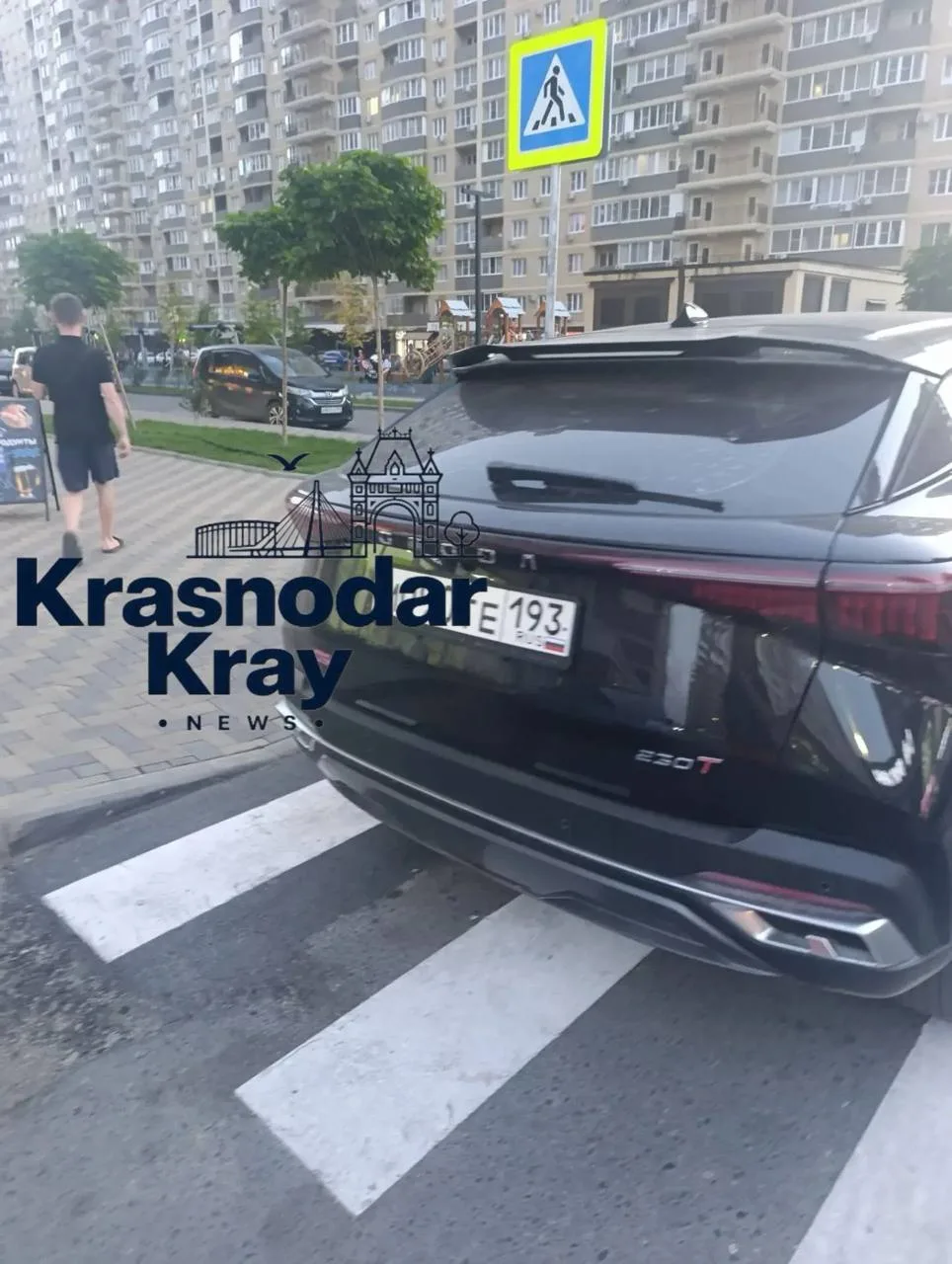 🚗 В Краснодаре очередной «мастер парковки» занял пешеходный переход