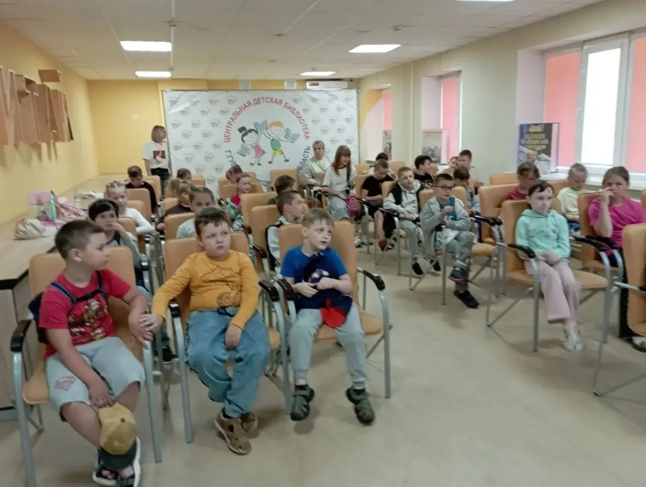 В первый день второй смены у детей насыщенный график мероприятий. Первый отряд посетил ...