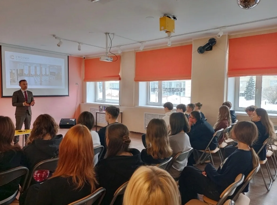 Читателей Кургана продолжают радовать интересными мероприятиями и творческими идеями городские модел