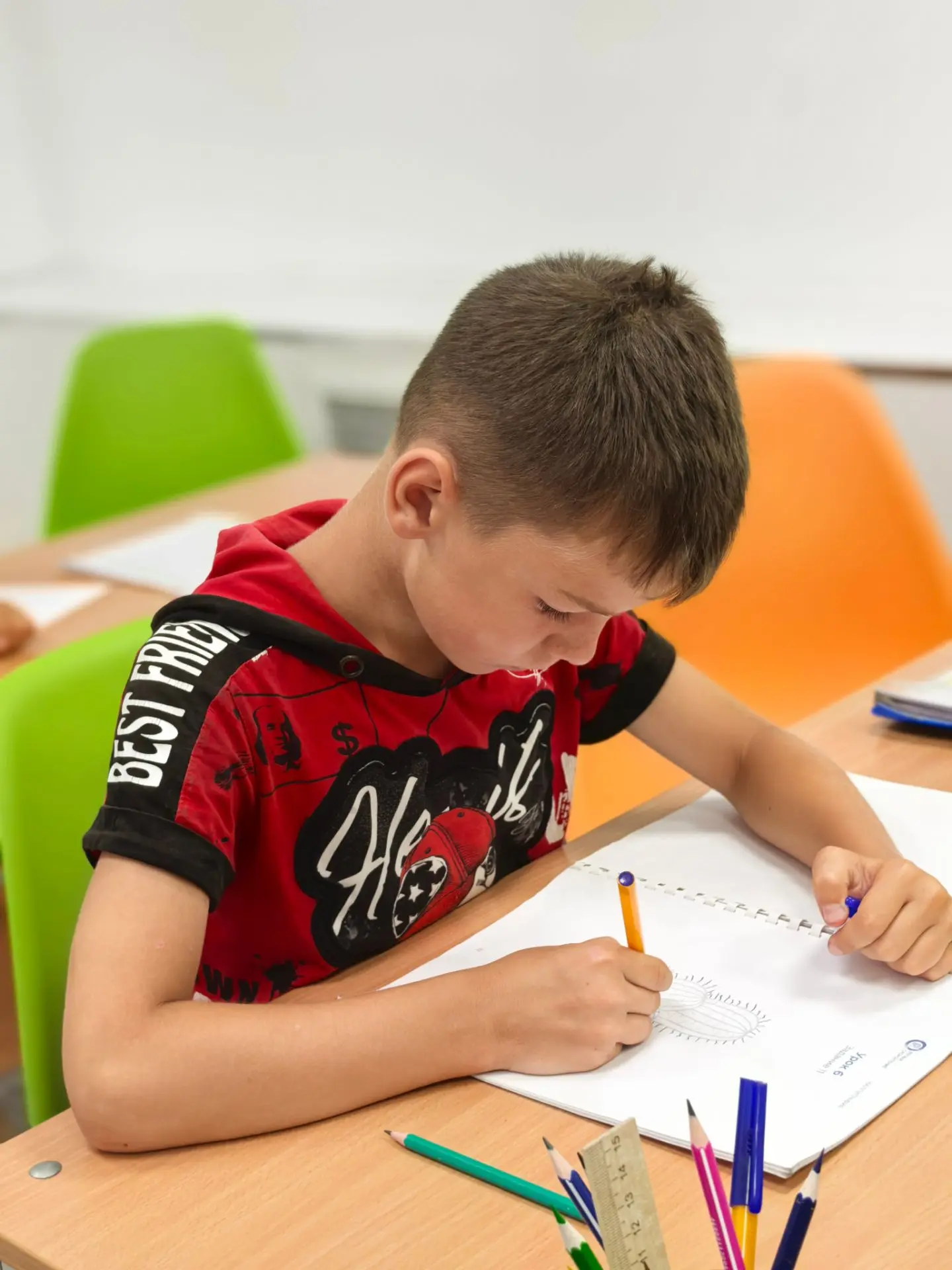 Красивый почерк — это не про красоту. Это про уверенность ребенка🖋