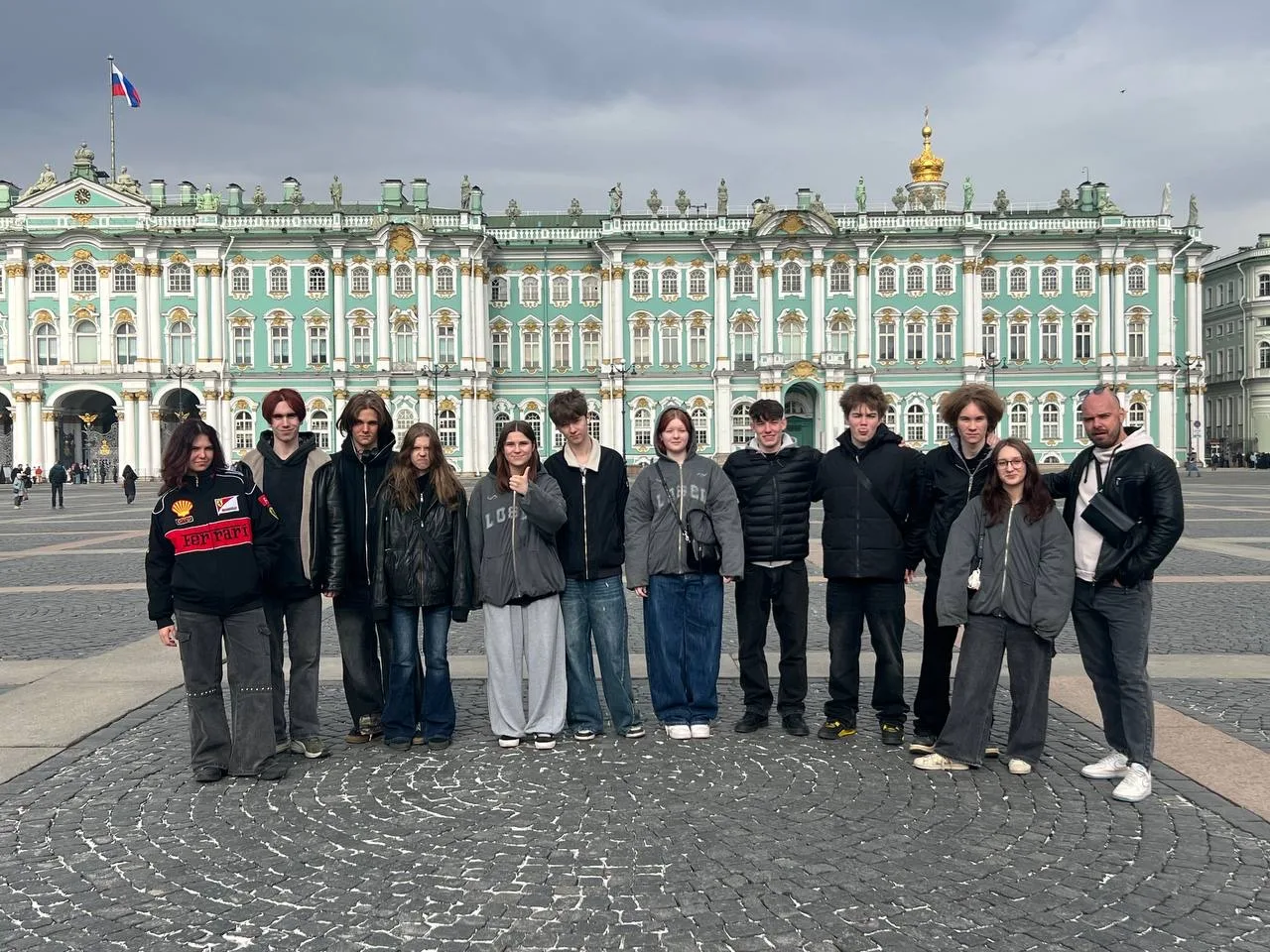 Санкт-Петербург   🏛️ Ученики нашей школы на каникулах посетили культурную столицу — город Санкт-Пете