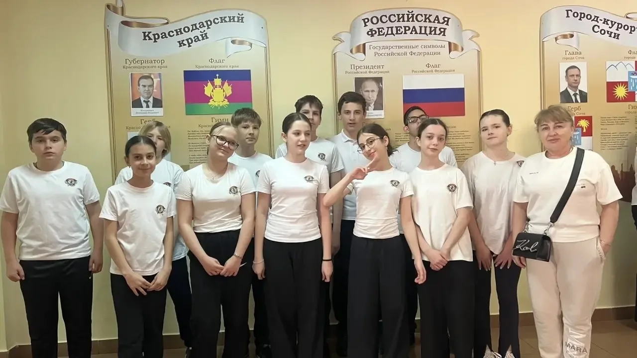 10 апреля наша школа приняла участие в районном этапе «Зарницы» для среднего звена. Честь нашей школ