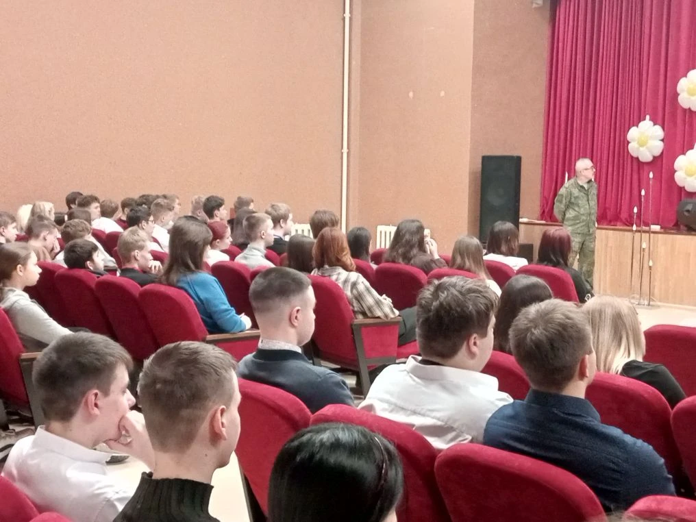 16.02.2026 г. в рамках профориентации прошла встреча 9-10-11 классов  с представителями воинской час
