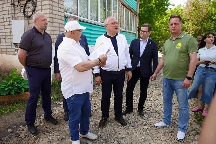 Губернатор Кировской области Александр Соколов и депутат регионального Законодательного собрания от 