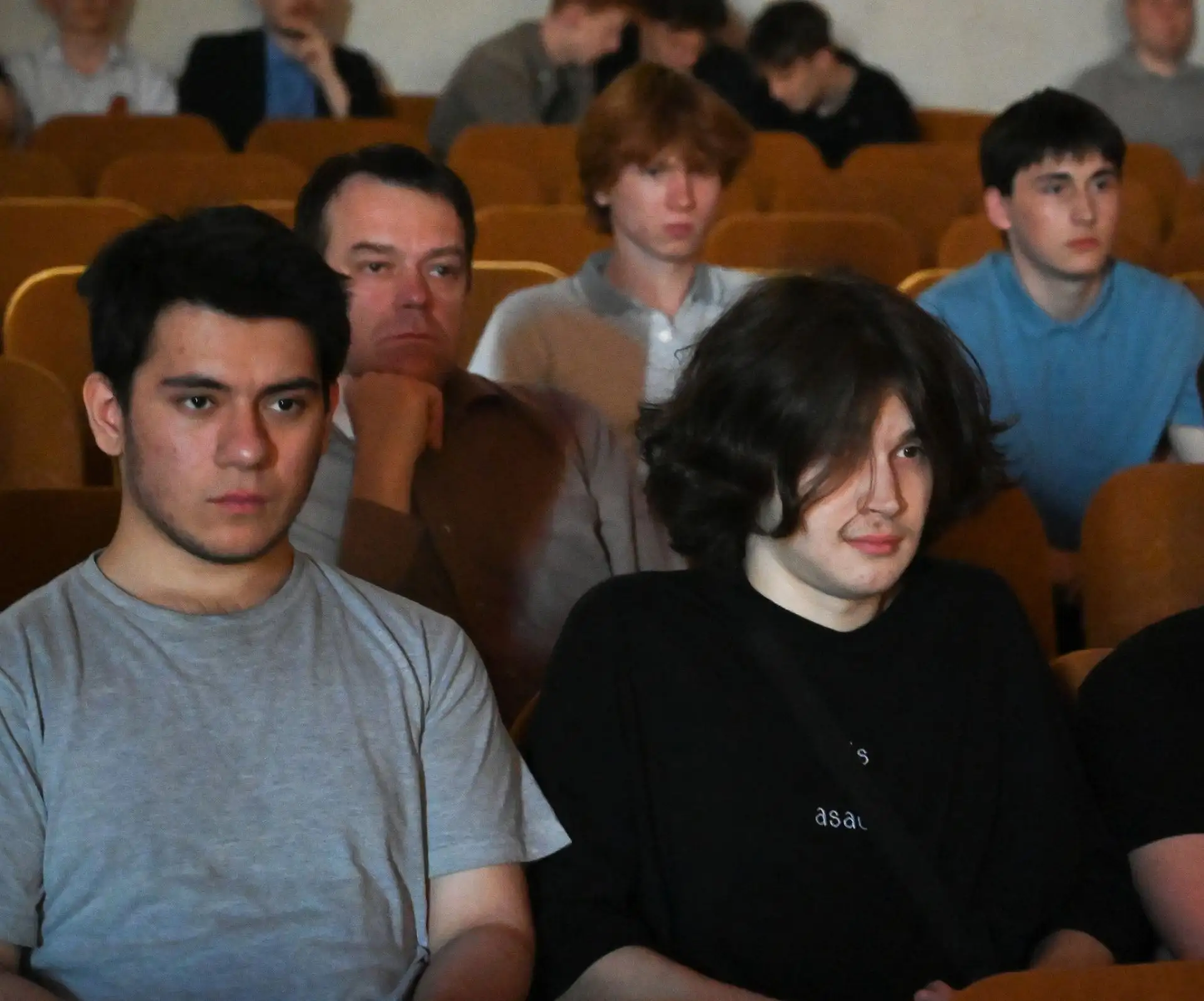 В УдГУ ожили «Забытые письма»   В актовом зале университета состоялся показ спектакля-декларации «За