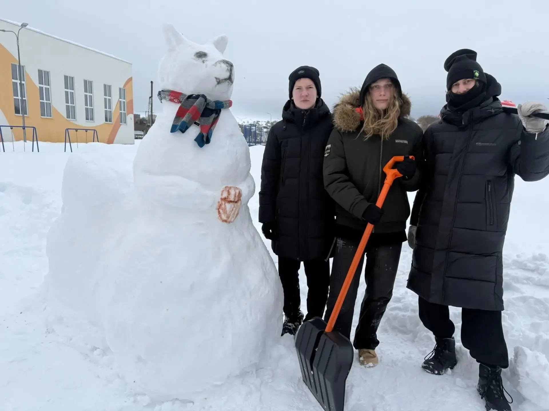 Чей снеговик ТОПЧИК? Начинаем голосование. Голосуем до 8.00 15.02.2026  👍2 👏3 💯4 ♥️5 😍6 🔥7 👑8 ⚡9