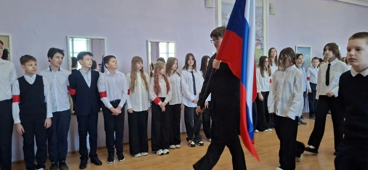 🇷🇺С новой неделей, Школа «Свиблово»! Поздравляем всех с началом четвёртой четверти!  Понедельник в н