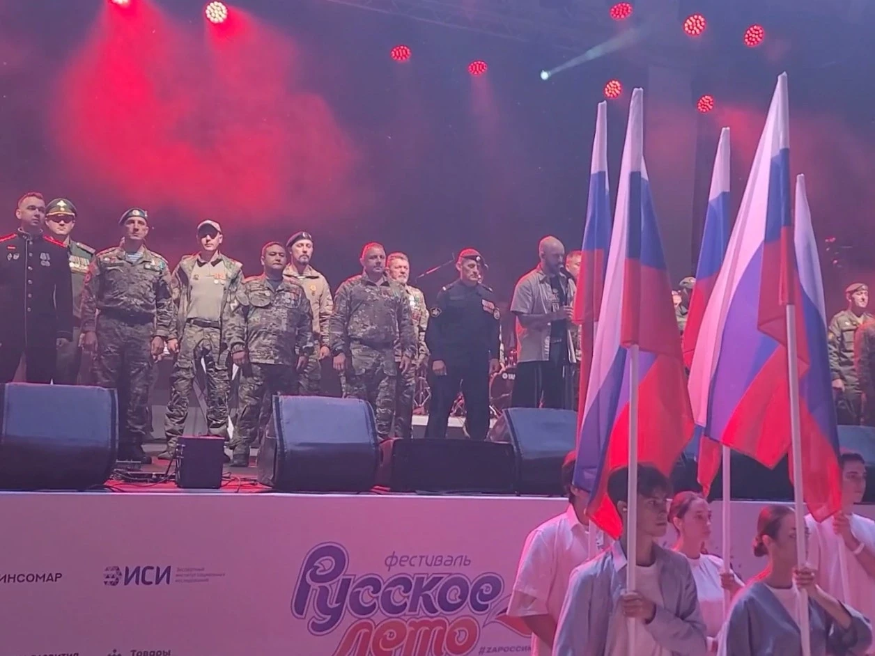 Рэпер ST исполнил «Дай ему сил» с сургутскими ветеранами СВО