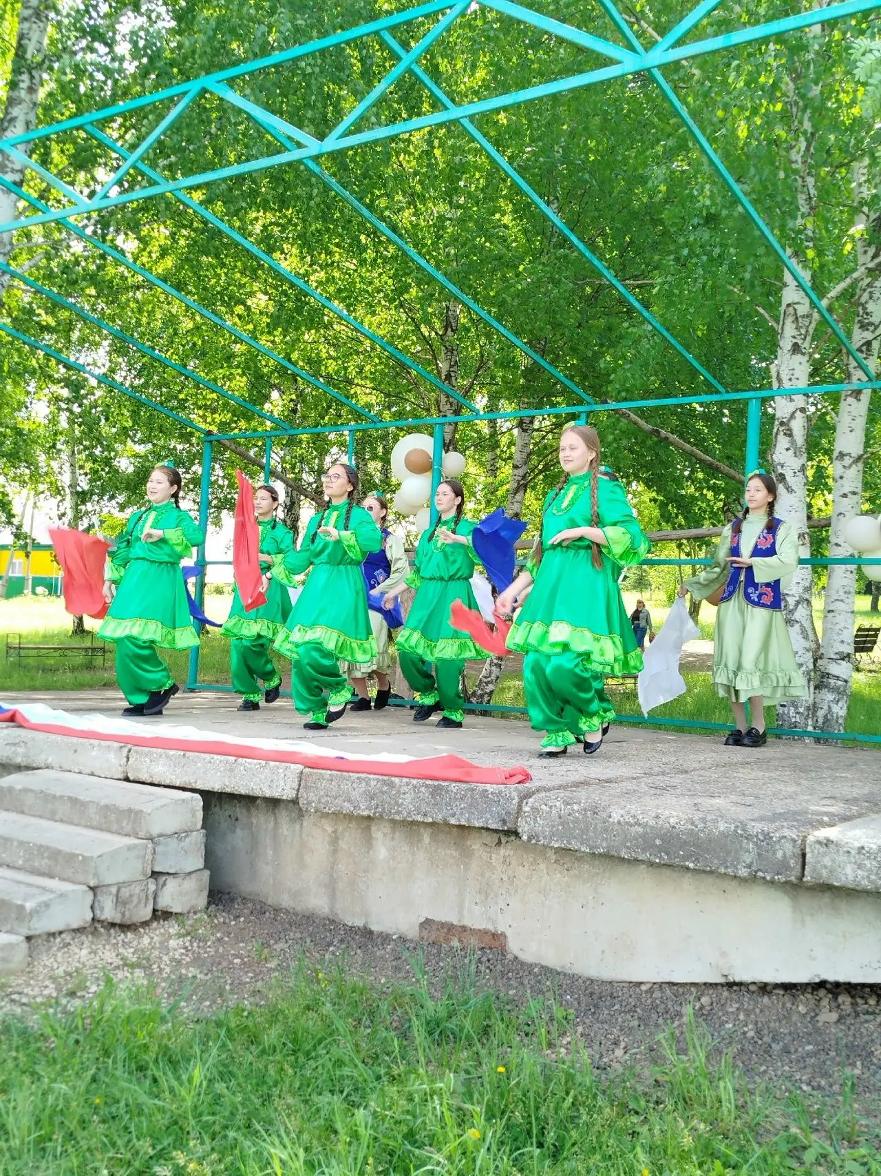 🌸1 июня Бажуковская школа отметила День защиты детей по-особенному — мы провели детский Сабантуй!

