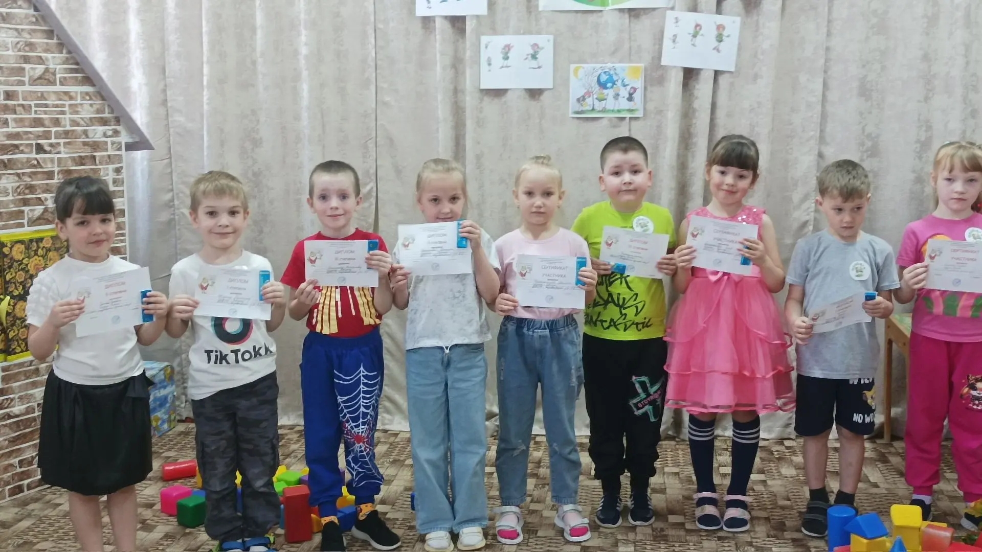 Сегодня воспитанники нашего детского сада  получили дипломы и сладкие подарки за участи...