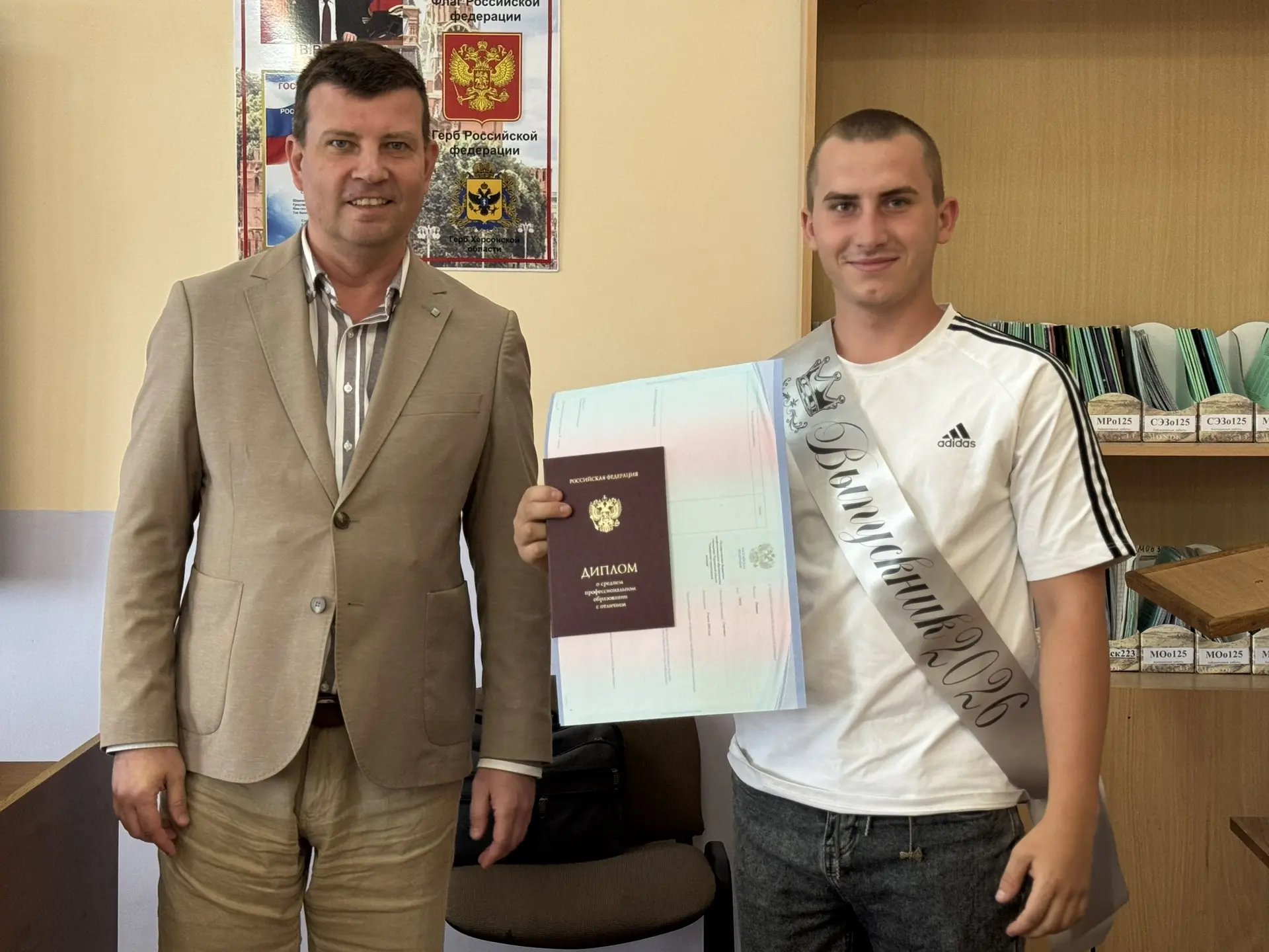 Дорога в большую жизнь открыта! Поздравляем выпускников!🎓

🗓️Сегодня стены нашего колледжа наполни