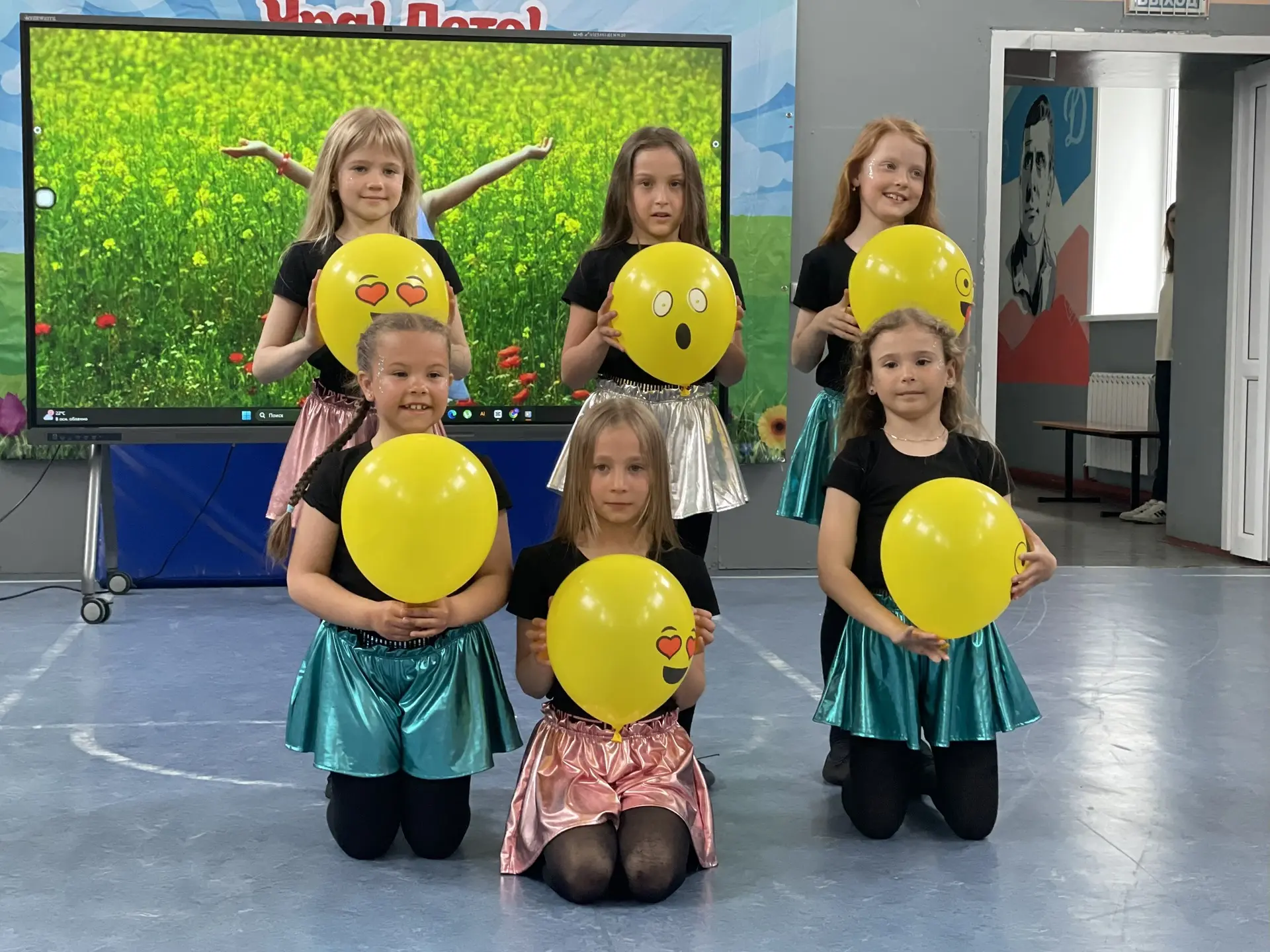Сегодня у нас прошла «Радуга Талантов» 🌈✨ Ребята зажгли по полной: пели 🎤, танцевали 💃🕺, читали 