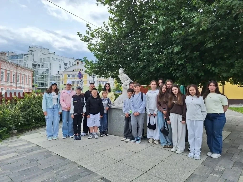 🌞Летние приключения начинаются: 6 «Б» класс побывал в Нижнем Новгороде!

✨1 июня, в День защиты дет