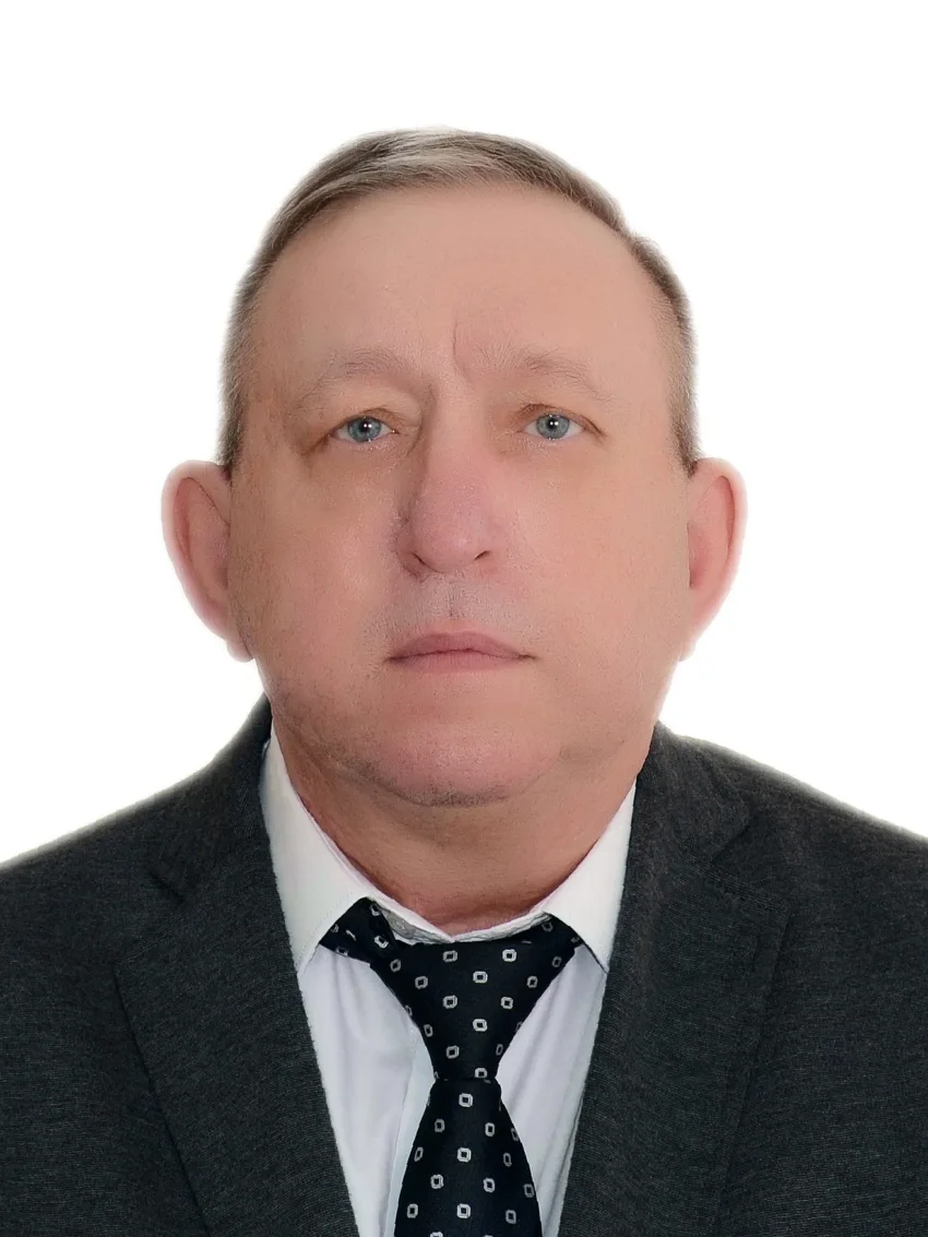 Как попасть на личный прием к депутату? Публикуем графики личных приемов и телефоны для...