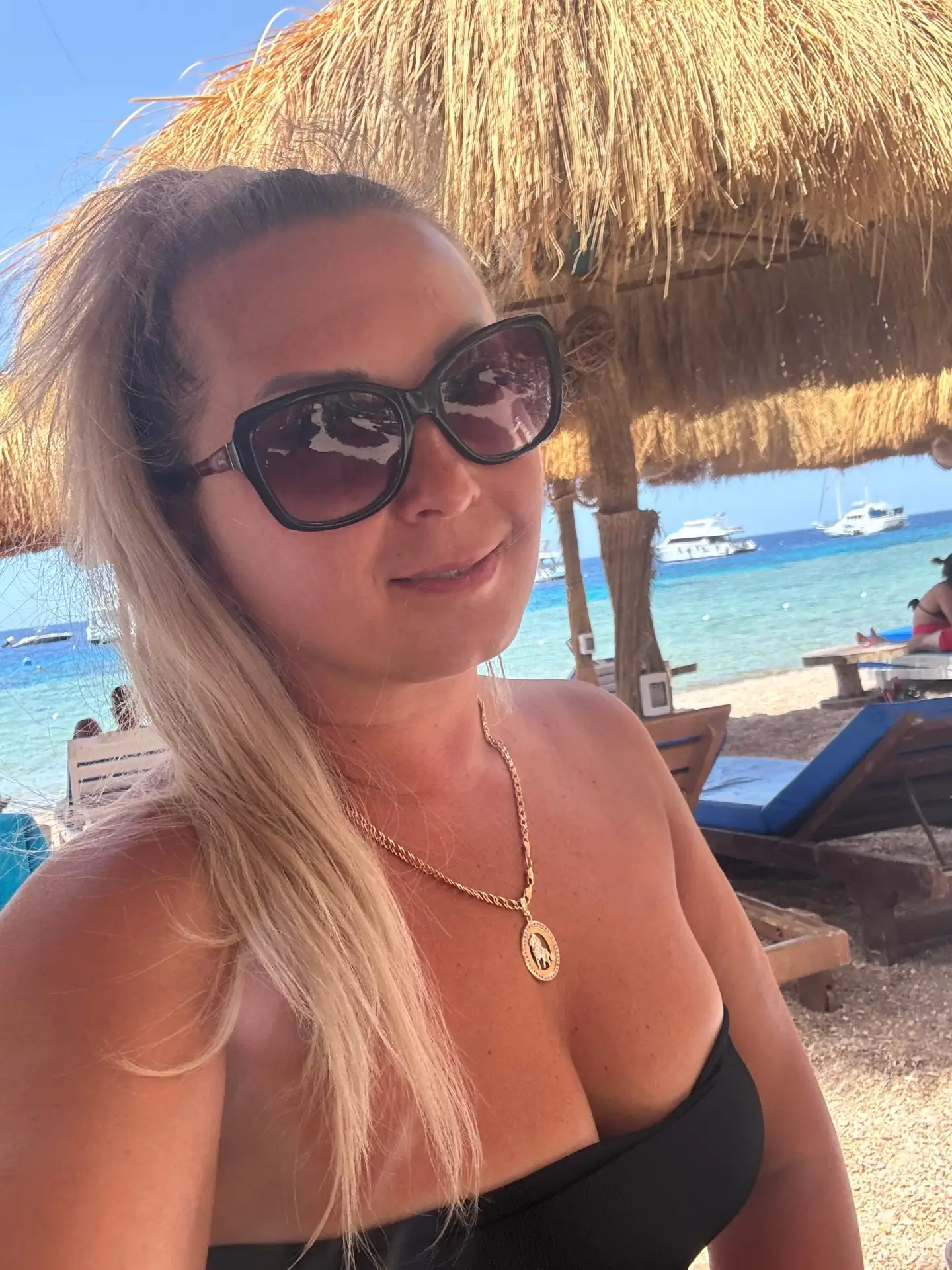 http://vk.com/club55418498?w=wall-55418498_27168
 
Ищу попутчицу из Санкт-Петербурга к морюшку в сен