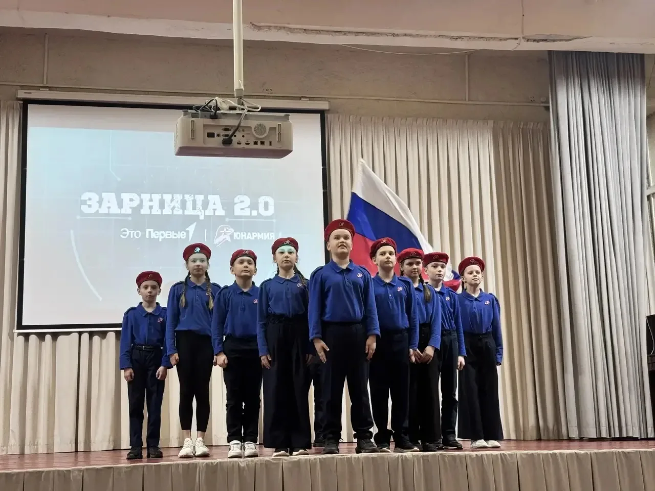 🚀 Мы в тройке лидеров!  27 марта команда наших юных, но очень смелых учеников начальной школы принял