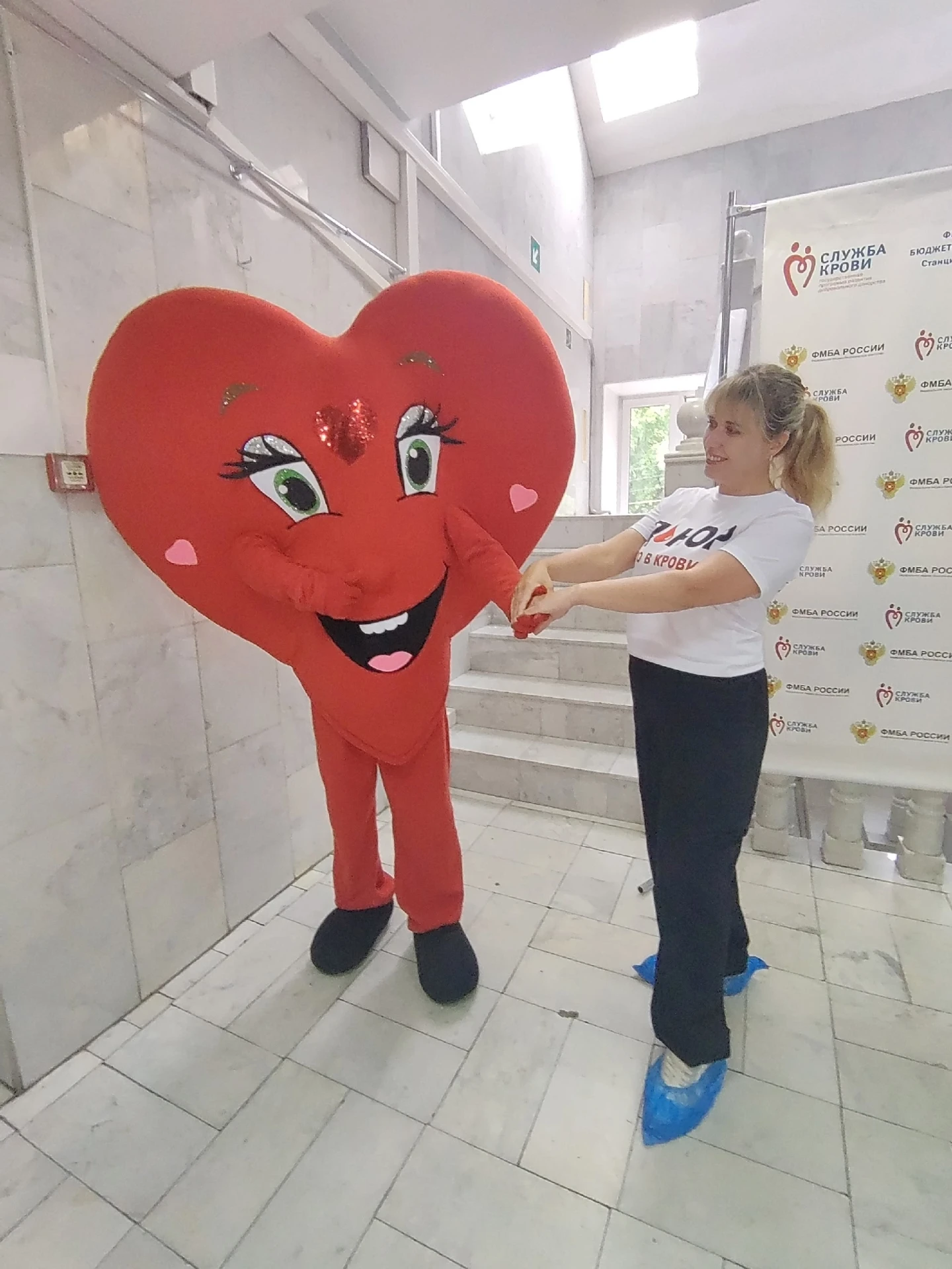 🗣️ Меньше года назад я впервые переступила этот  порог станции переливания крови и попала в другой 