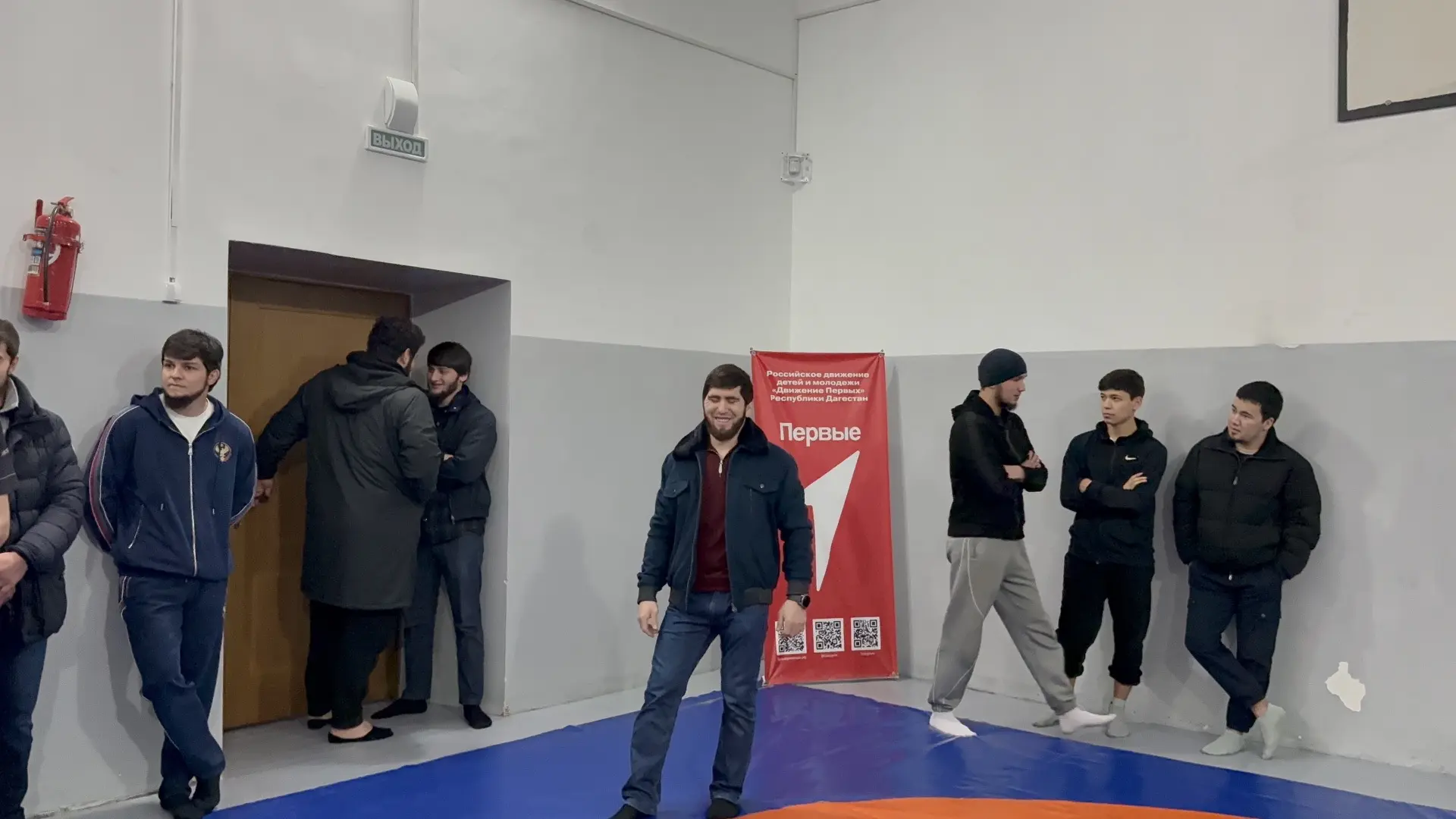 Живая легенда в гостях! 🤼‍♂️✨ Сегодня  в нашей школе произошло по-настоящему историческое событие! П