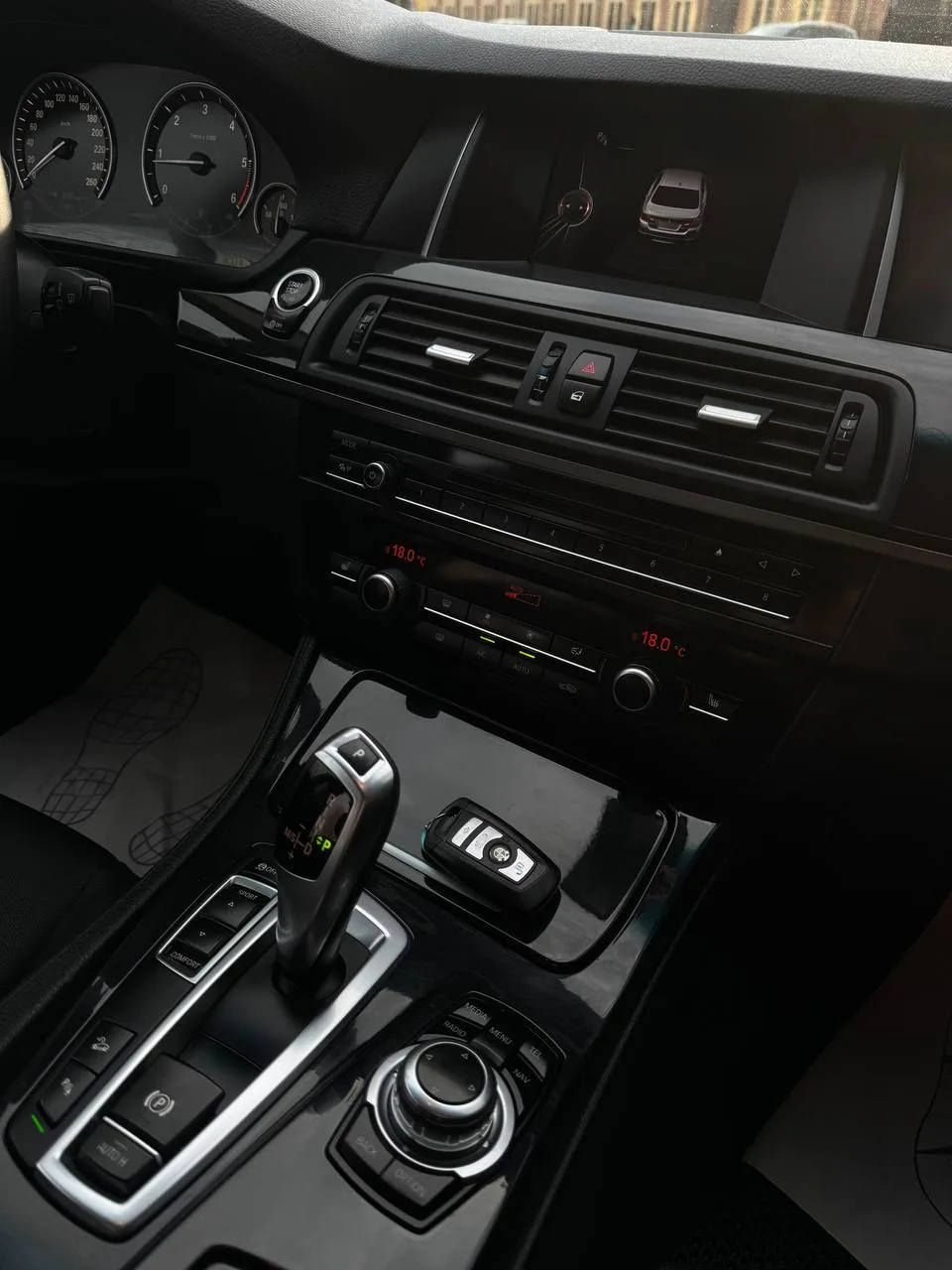 ❗️ Новинка!   BMW 525d XDRIVE   ▪️ Год выпуска — 2015 ▪️ 2.0 дизель | 218 лс | полный привод  ▪️ 254