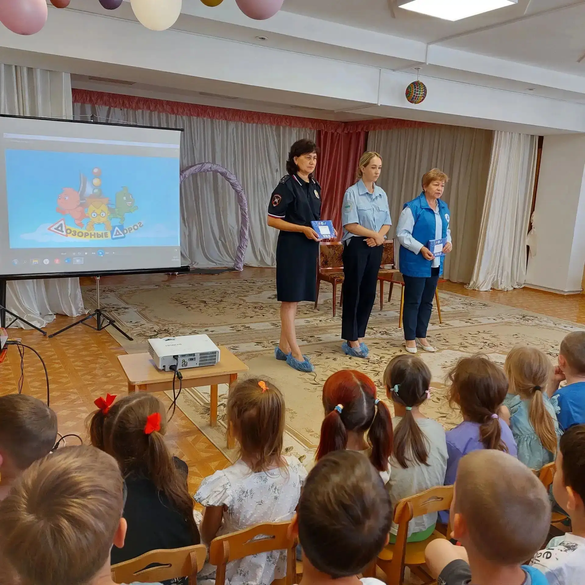 Сегодня наш детский сад посетили компетентные специалисты, чья ежедневная работа связана с обеспечен
