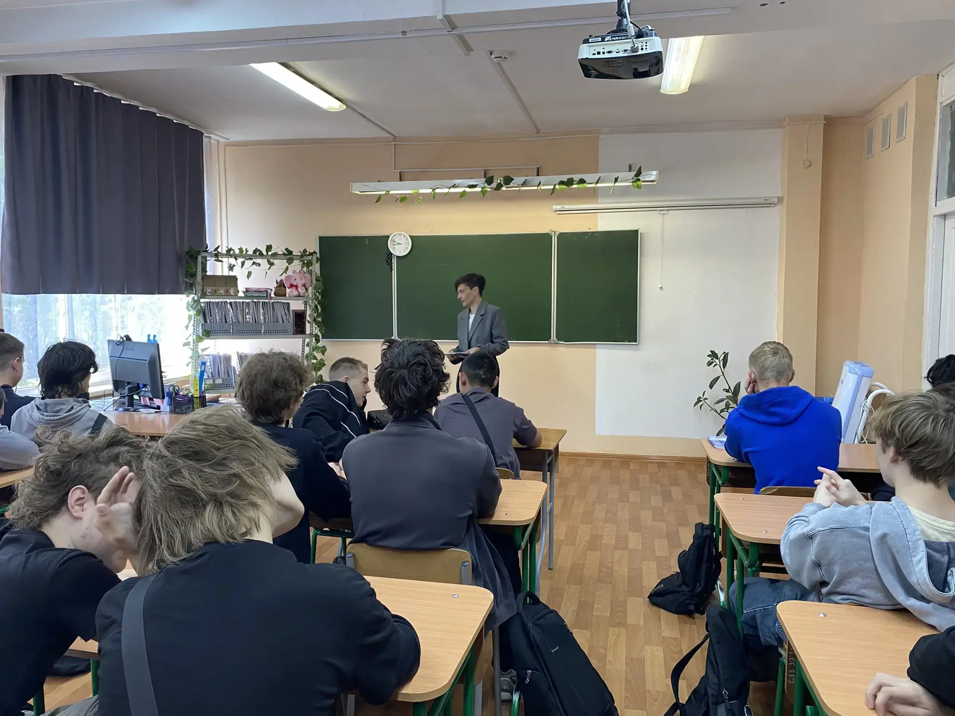 В рамках региональной акции «Неделя с работодателем» в Абаканском строительном техникуме сегодня для