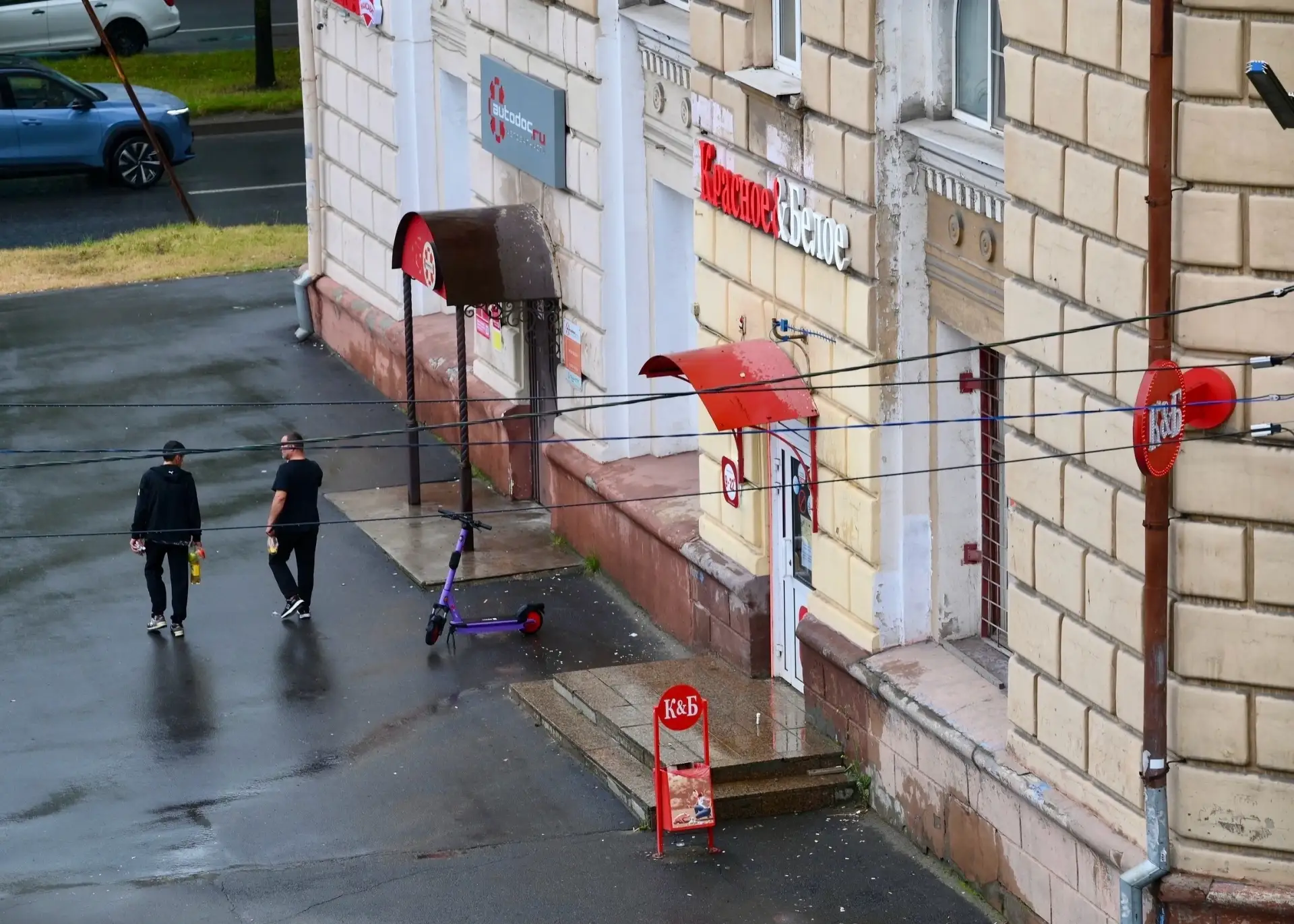 Из продуктового - в наливайку. История одного череповецкого магазина в наших фотографиях.
