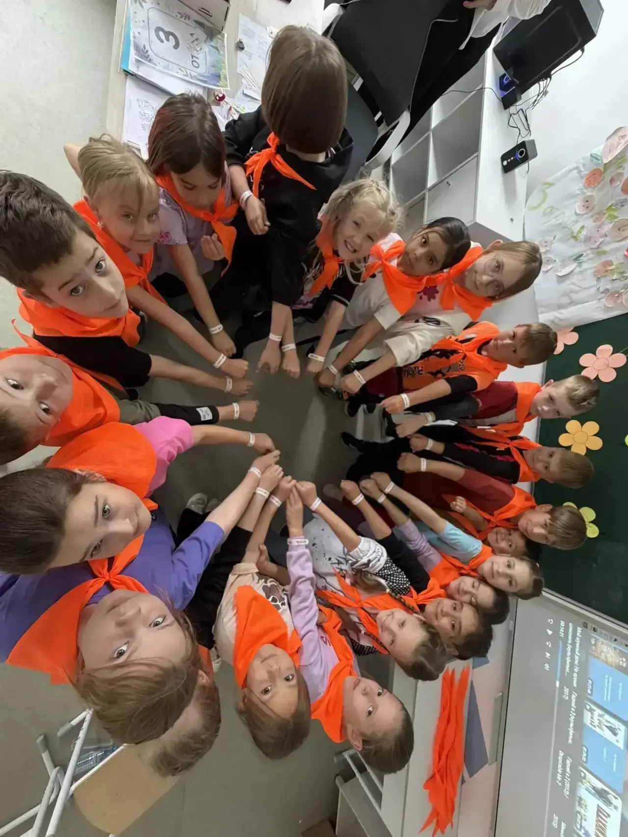 🧼 Мыловары в деле! 
Сегодня в нашем лагере было по-настоящему творчески 🎨
18 июня в МБОУ ОЦ «ЛОГОС