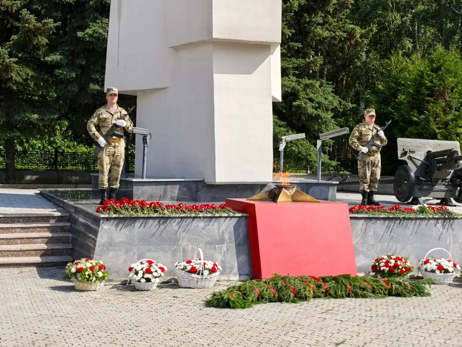 День памяти и скорби 🕊 
Сегодня в нашей стране День памяти и скорби — 85 лет назад началась Великая