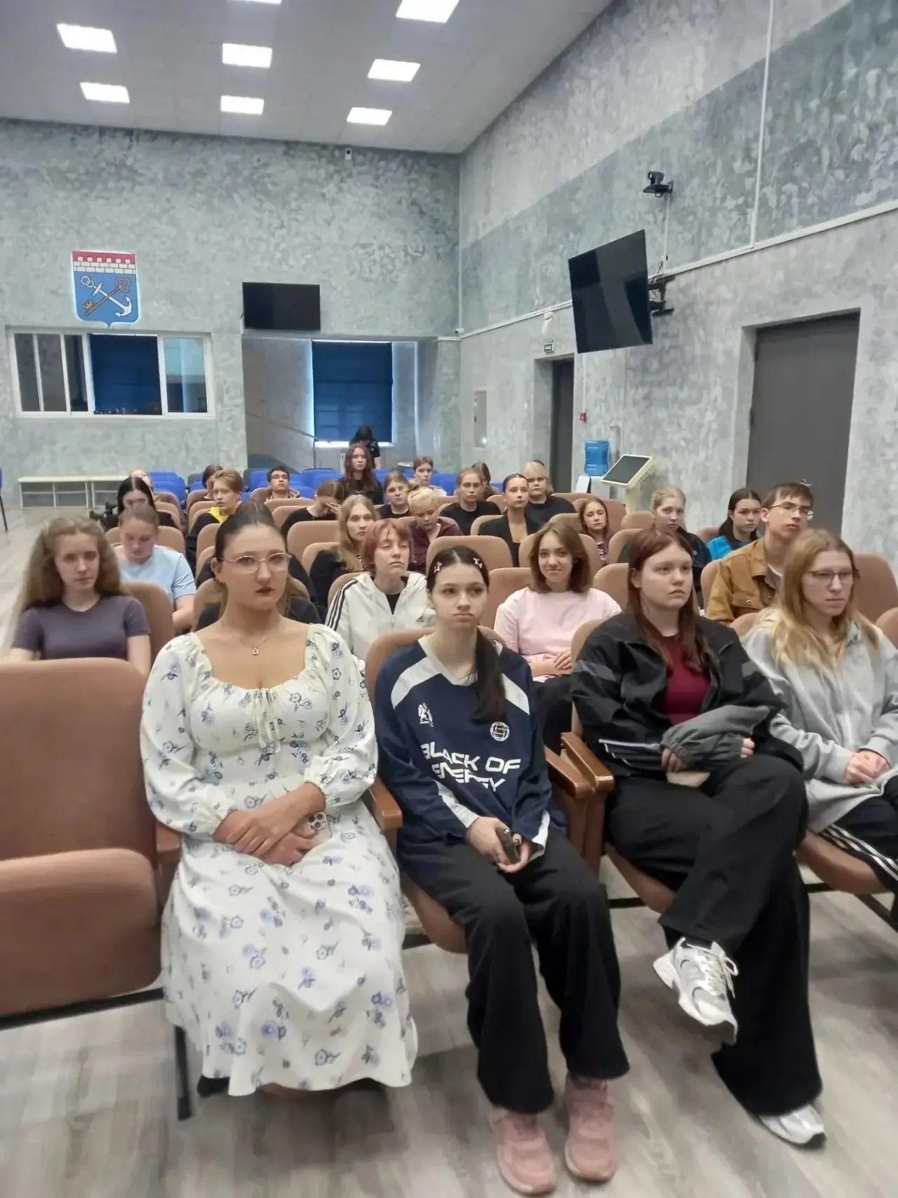 В рамках месячника антинаркотических мероприятий врач‑нарколог Волосовской больницы провёл лекцию дл