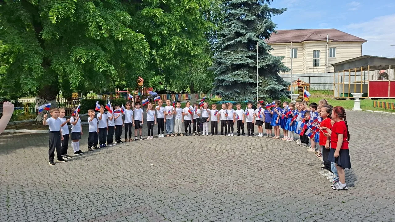 🇷🇺 День России в нашем детском саду! 🇷🇺

Сегодня в нашем детском саду прошло замечательное мероп