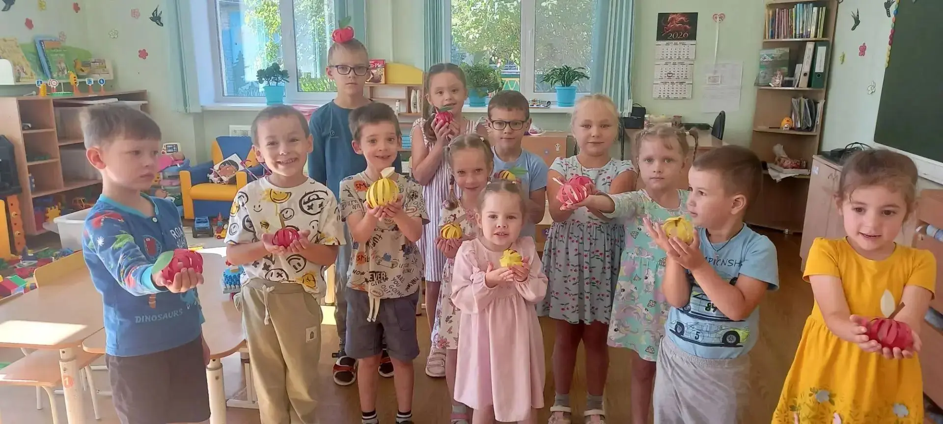 🍎 В детском саду "Надежда"  отметили Яблочный Спас – светлый и добрый праздник, которы...