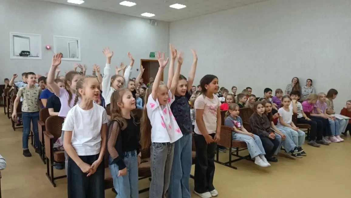 30 марта в МБОУ СОШ с. Тербуны вновь распахнул свои двери пришкольный лагерь "Маленькая страна"! Отк