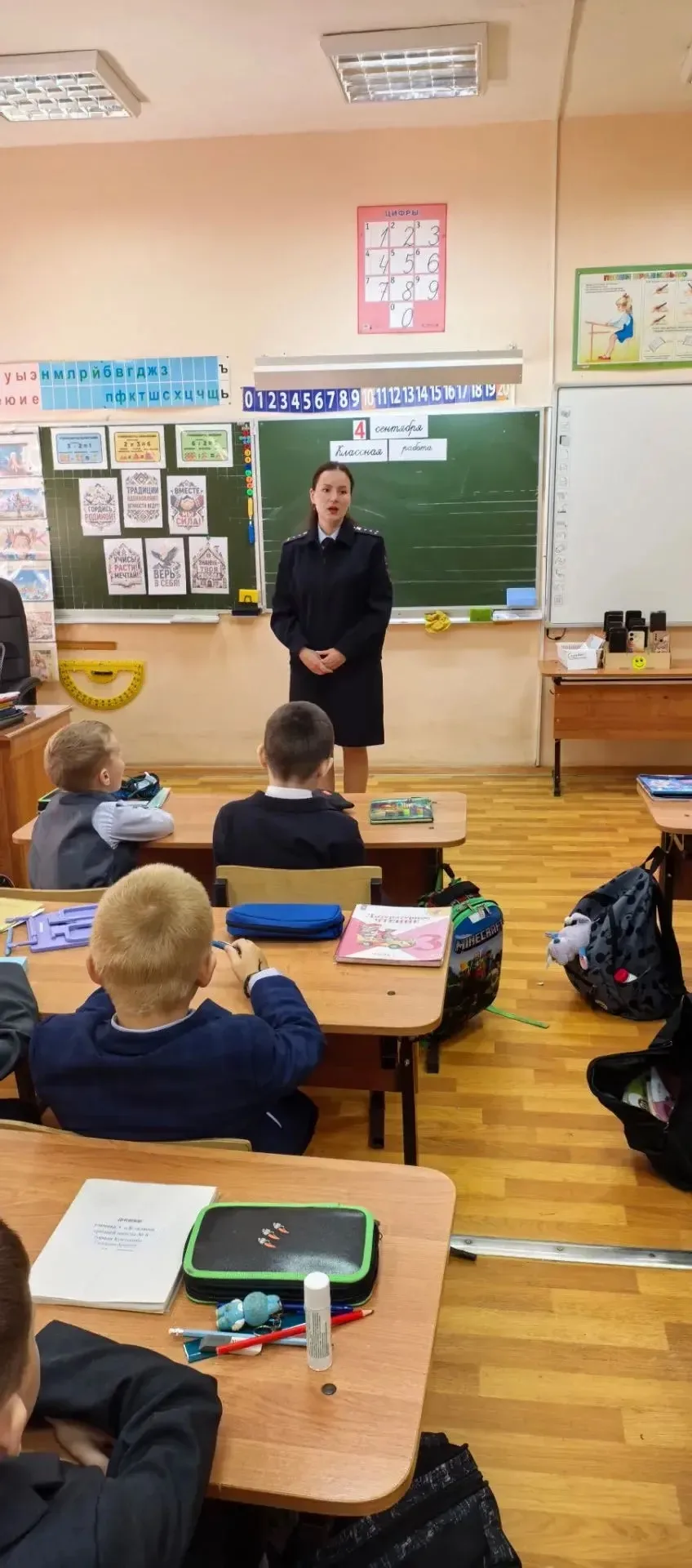 🚦 Безопасность – превыше всего! В Средней общеобразовательной школе №8 города Костромы...
