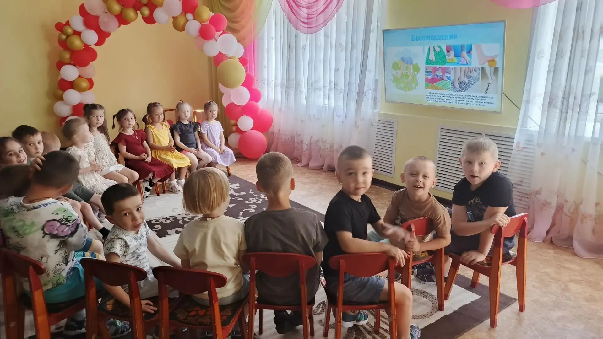 На этой неделе с ребятами группы №7 "Ландыш" и №10  "Тюльпан" проводились беседы на тему: "Если хоче