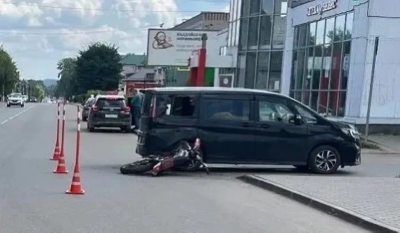 🚨Подросток на питбайке протаранил иномарку