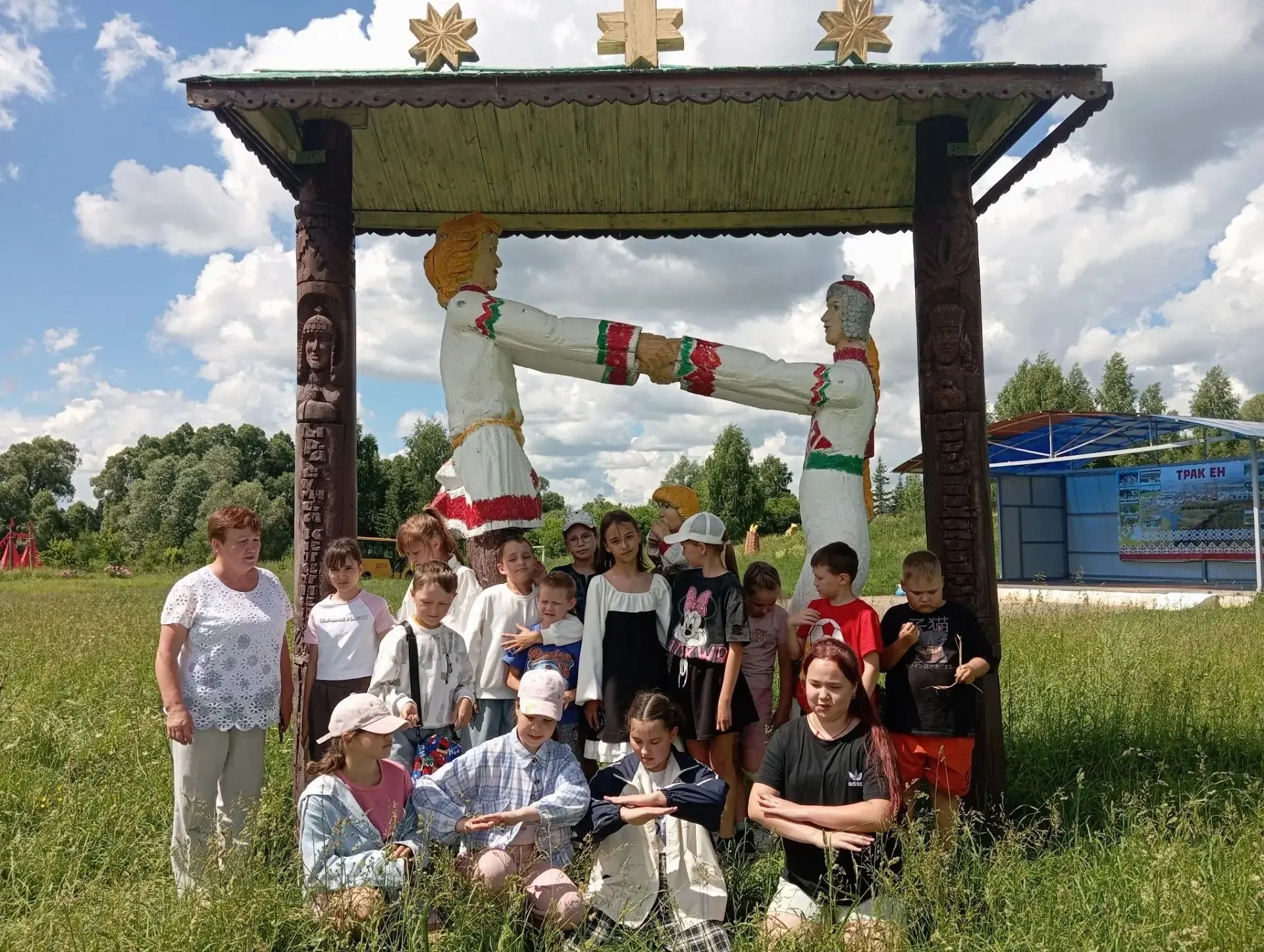 🌿Путешествие в историю: как наш пришкольный лагерь провёл день в Красноармейском!

18 июня пришколь