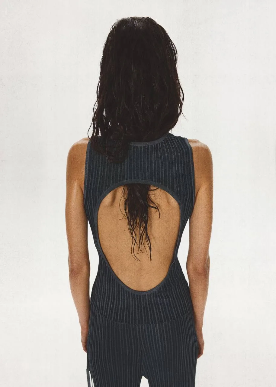 Не было печали, а потом я увидела коллаб Mango x ECKHAUS LATTA

Почти на 100% уверена, что к нам не 