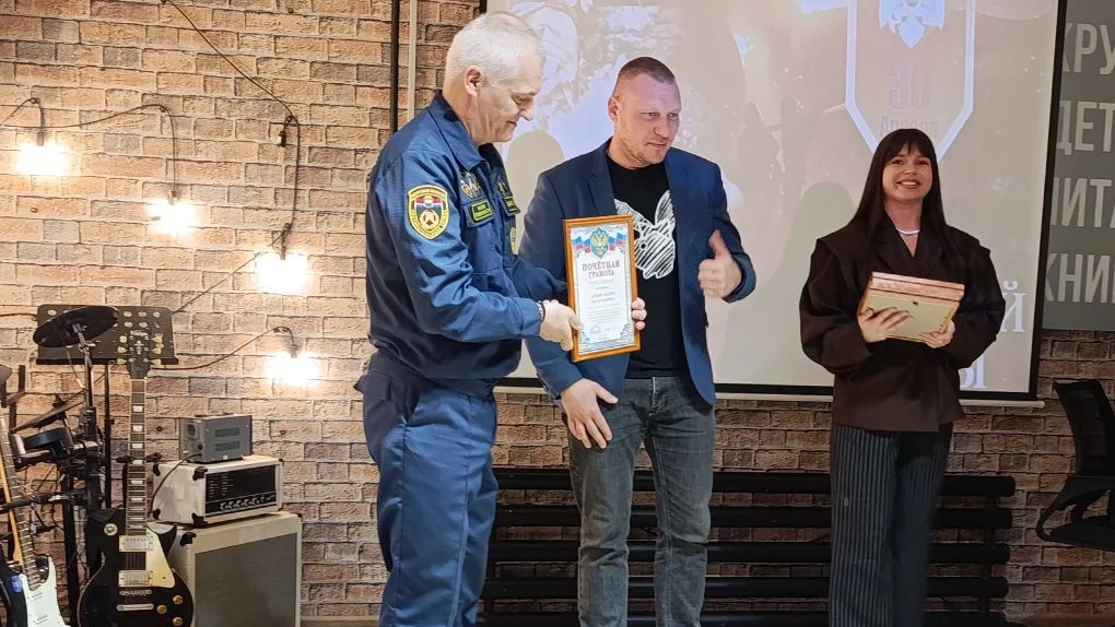 В уютном зале Дома культуры села Усть‑Ивановка прошёл особенный концерт — квартирник, п...