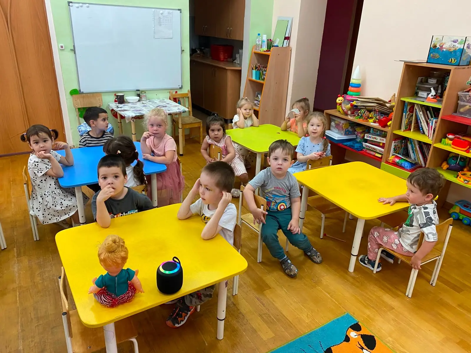 Ко Дню семьи, любви и верности в группе «Капелька» прошло занятие: в гости приходила кукла Катя🪆
Он